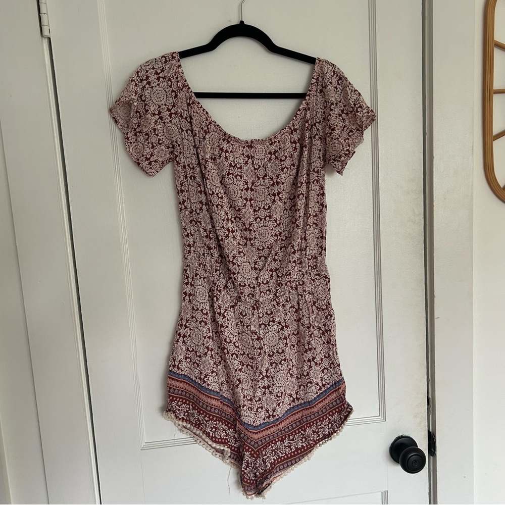 Charlotte Russe 1X Patterned Romper